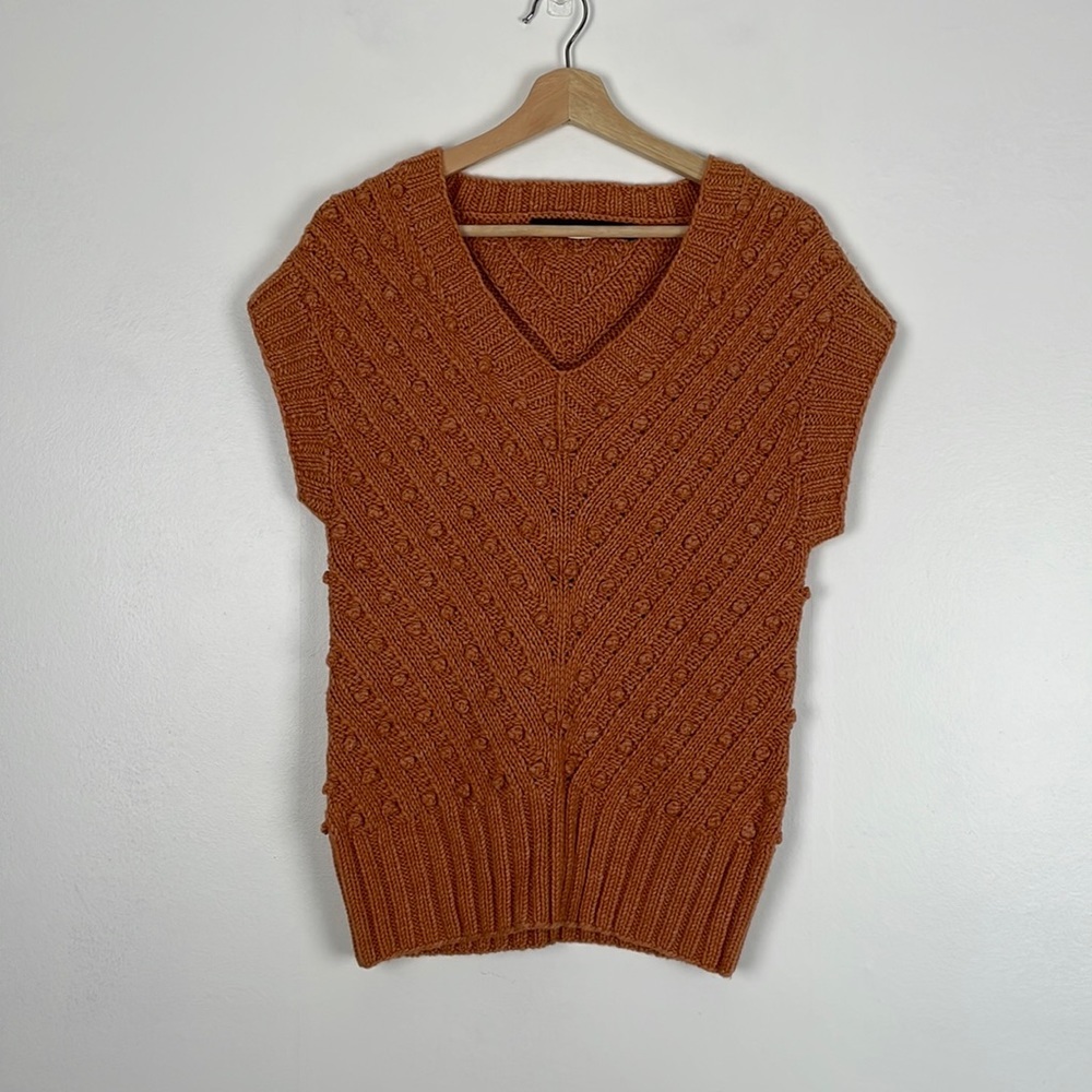Marisa Christina short cap sleeve V neck cable knit pullover sweater vest